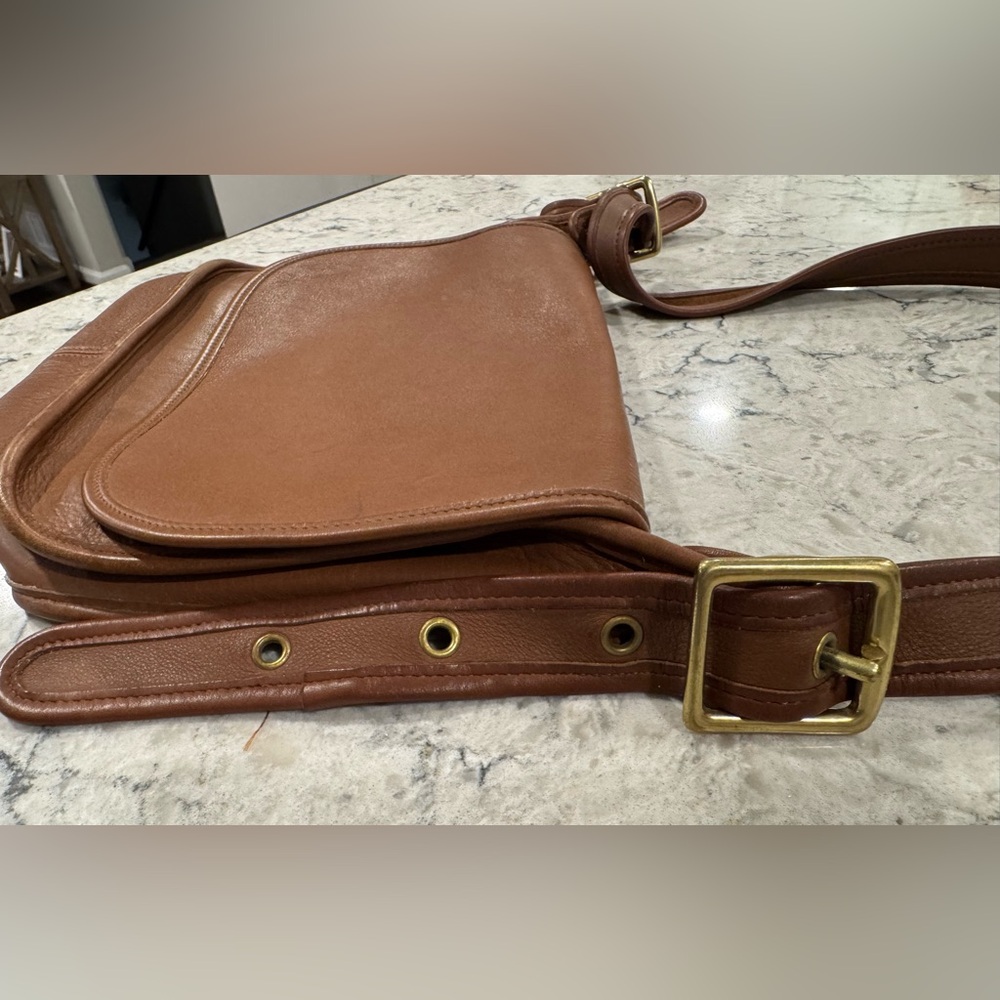 Vintage Coach 9951 Patricia Legacy British Tan Leather Messenger Shoulder Bag - Picture 8 of 15